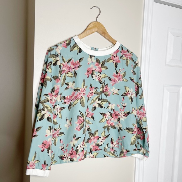 Forever 21 Floral Top - Picture 2 of 7